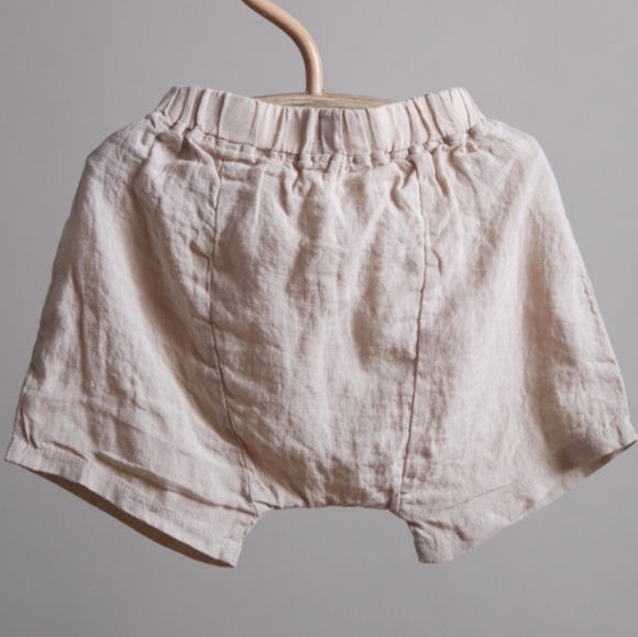 THE SIMPLE FOLK EXPLORER LINEN SHORTS IN OATMEAL - Picture 4 of 8